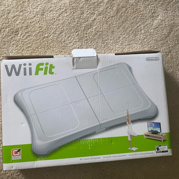 New in box Wii Fit - Picture 3 of 9
